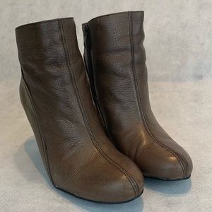 Vince Camuto Hillari Leather Boot Taupe
